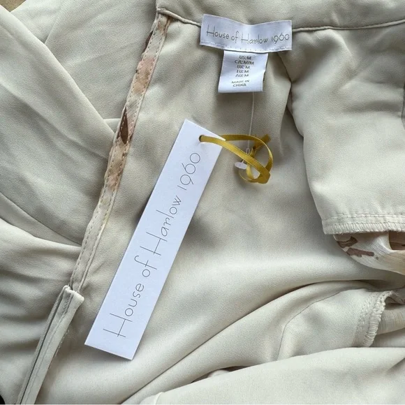 House of Harlow NWT 1960 Long Sleeve Cream Tan Floral Smocked Mini Dress 👗 - Picture 14 of 17